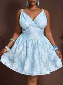 Slaydiva Vestido de falda corta tipo tarta de cintura estrecha confeccionado en tela azul con cortes láser para mujeres de talla grande, nuevo para primavera y verano 2025 para el resort casual - Azul - Ver 4