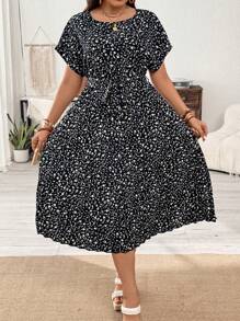 Flirla Plus Size Women's Floral Print Pleat Detail Dress Maxi Women Outfit - Black - View 1