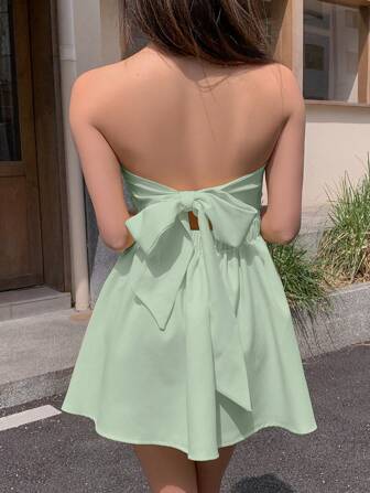 SHEIN Privé Plus Size Solid Color Strapless Tie-Front Backless Vacation Casual Dress