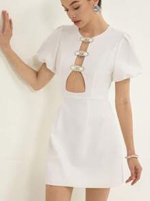 Chiquease Off-White,Summer,Elegant,Birthday Party White Rhinestone Bow Accent Front Cutout Round Neck High-End Puff Sleeve Waist-Fitted Mini Dress For Wedding - White - View 7