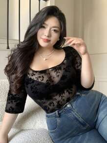 Dazy Plus Blusa ajustada de cuello cuadrado con estampado de flocado para mujer de talla grande, ropa de vuelta al colegio
