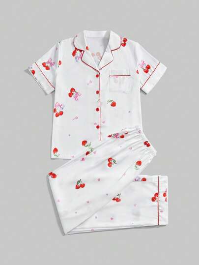 Kawaii Set di pigiama casual estivo da donna con stampa a cuori e ciliegie in raso, camicia a maniche corte con colletto e pantaloni lunghi