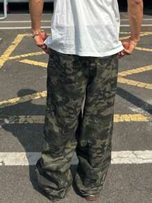 DAZY Wiosenny kamuflaż wielokolorowe męskie luźne, workowate dżinsy z kieszeniami