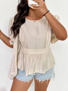 SHEIN Frenchy Blusa feminina plus size, gola redonda, renda, patchwork, laço nas costas, cor damasco, adequada para férias de primavera-verão e deslocamento diário, novidades da primavera-verão 2025 - Damasco - Ver 4