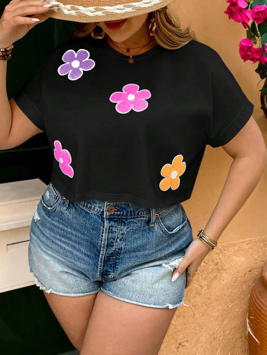 SHEIN VCAY Áo thun cổ tròn tay ngắn thêu hoa cỡ lớn cho nữ - màu đen - Xem 1