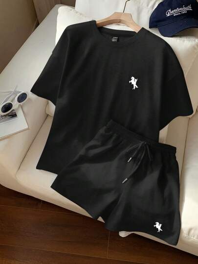 Comfortcana 女士夏季休闲马匹印花短袖T恤和短裤黑色针织运动服套装