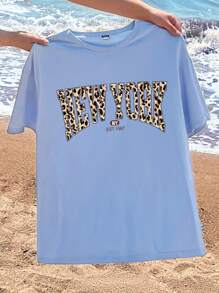 Veykashi 豹纹字母印花大码宽松 T 恤，休闲大码圆领短袖 T 恤，适合女士夏季日常穿着 - 淺藍色 - 查看 3