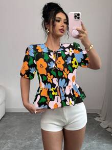 Elenzga 女式夏季花卉印花系带泡泡袖中袖衬衫（印花图案可能有所不同） - 黑色 - View 5