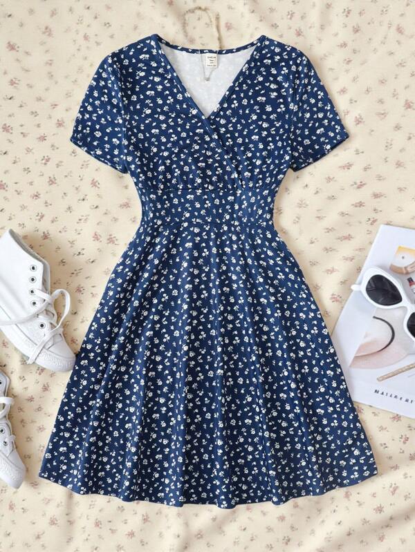SHEIN Teenager Mädchen Lässig, Urlaub, Familientreffen, Streetwear, Date, Schulanfang Saison, bequemes Wickelkleid im A-Linien-Schnitt mit marineblauem Blumenmuster