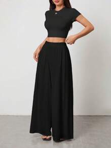 SHEIN PETITE Conjunto de outfit casual de verano con camiseta de manga corta de unicolor y pantalones de pierna ancha - Negro - Ver 6
