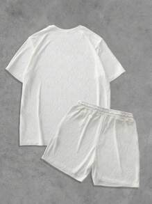 ResortEase 大码男士花卉提花圆领短袖T恤和短裤套装 - 白色 - 查看 2