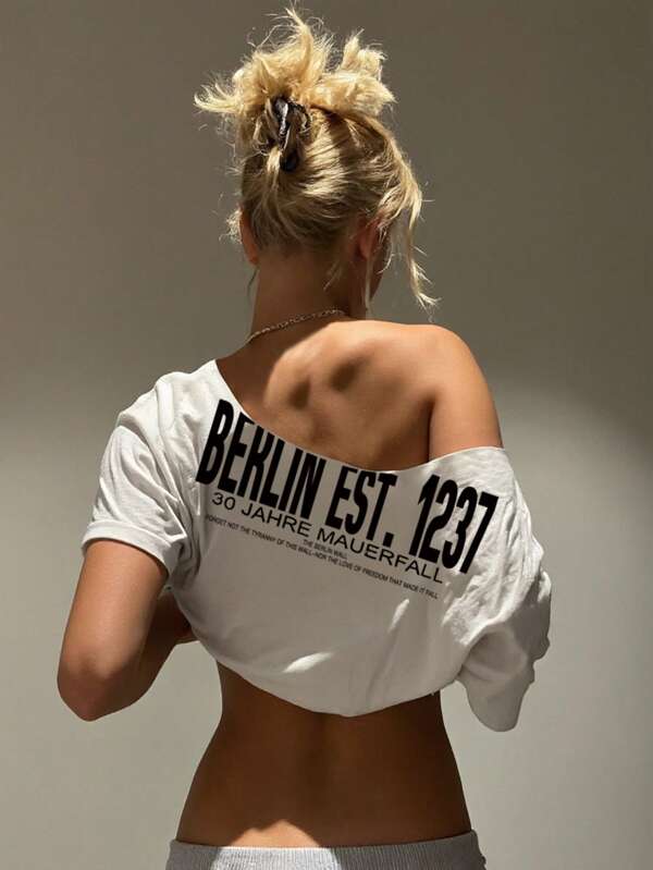 SHEIN EZwear Women's Berlin Wall Graphic Loose Fit Crew Neck Short Sleeve T-Shirt