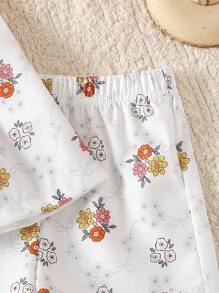 SHEIN 2pcs/Set Baby Girl White Cute Summer Vacation Leaf & Flower Graphic Print Ruffled Button Front Pullover Shirt And Elastic Waist Shorts Set,Spring - Multicolor - View 8