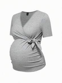 SHEIN قميص تي شيرت قصير الأكمام مناسب للحوامل والرضاعة، ذو رقبة عميقة على شكل حرف V مع ربطة متقاطعة، صيفي وكاجوال - رمادي - مشاهدة 8