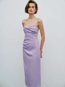 Lumivelle Camisole Kleid mit seitlicher Rüschenverzierung und Perlendekor