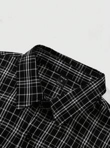Manfinity EMRG 1 pieza Camisa de manga corta holgada para hombre, ajuste relajado oversize, gran letra "Boston" en cursiva amarilla, número "23" en fuente cuadrada, estilo urbano, versátil para uso casual, deportivo, ir al trabajo, vacaciones, vuelta al cole, gran regalo para novio o esposo, conjunto de pareja