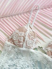 Soleia Top de mujer con tirantes de espagueti y copa triangular de encaje, top corto sexy adecuado para vacaciones, playa, citas, vacaciones, festivales de música, estilo bohemio chic - Blanco - Ver 6
