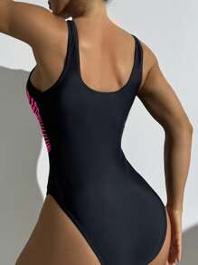 SHEIN Swim 1 件女士纯色玫红色条纹印花圆领宽肩带简约日常休闲连体泳衣 - 彩色 - 查看 5