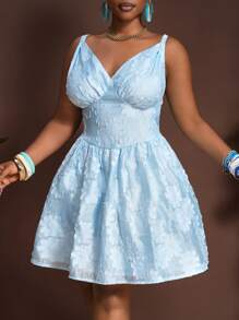 Slaydiva Vestido de falda corta tipo tarta de cintura estrecha confeccionado en tela azul con cortes láser para mujeres de talla grande, nuevo para primavera y verano 2025 para el resort casual - Azul - Ver 3