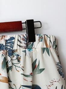 SHEIN Unity Plus Size Women Ditsy Floral Flare Skirt, Suitable For Summer Vacation - Green - View 3