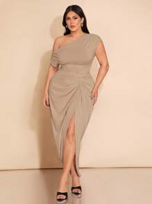 SHEIN BAE 春夏装度假海滩大码女装秋冬时尚大码女装优雅约会派对黑色弹力针织舒适褶皱细节露肩垂坠连衣裙不对称下摆开衩中长连衣裙，女士生日礼服 - 卡其色 - 查看 5