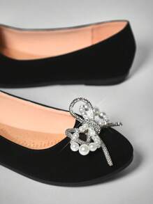 Mini mi #PrincessReady Girls' Sparkle Faux Pearl & Rhinestone Bow Round Toe Matte Black Ballet Flats|Comfy Dress Flats For Birthday Party, School Events, Dressy Occasions - Black - View 4