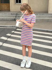 青少年女孩休闲彩色条纹圆领短袖蝴蝶贴片修身针织迷你连衣裙，返校季 - 彩色 - 查看 7