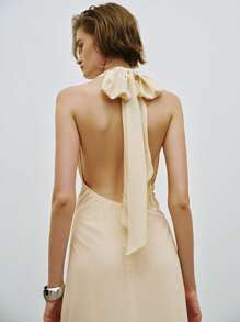 Lumivelle Vestido largo con cuello en V profundo, lazo y espalda descubierta