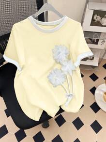 SHEIN LUNE Camiseta de manga corta de verano informal para mujer con decoración gráfica de flores 3D - Amarillo - Ver 4