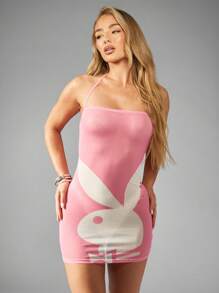 Missguided x Playboy Robe de plage mini classique à encolure ras-du-cou avec imprimé lapin. Robe d'été pour villégiature et vacances