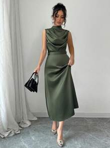 SHEIN PETITE Vestido fluido con cuello, cintura fruncida y sin mangas, elegante para mujer, color verde, para primavera/verano - Verde militar - Ver 1