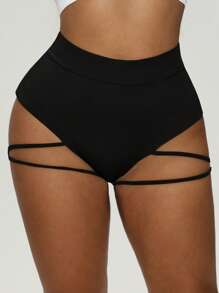 Rhythm Era Plus Size Women's Solid Color Elastic Hollow Circle Detail Sports Shorts - Black - View 4