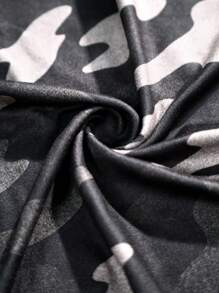 Manfinity EMRG Men's Letter & Camouflage Print Round Neck Casual Tank Top Men Camouflage Tshirt Los Angeles T Shirt Men S Camo