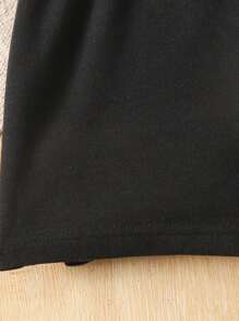 SHEIN 少女宽松休闲舒适中腰拼接撞色字母印花短裤 - 黑色 - 查看 3