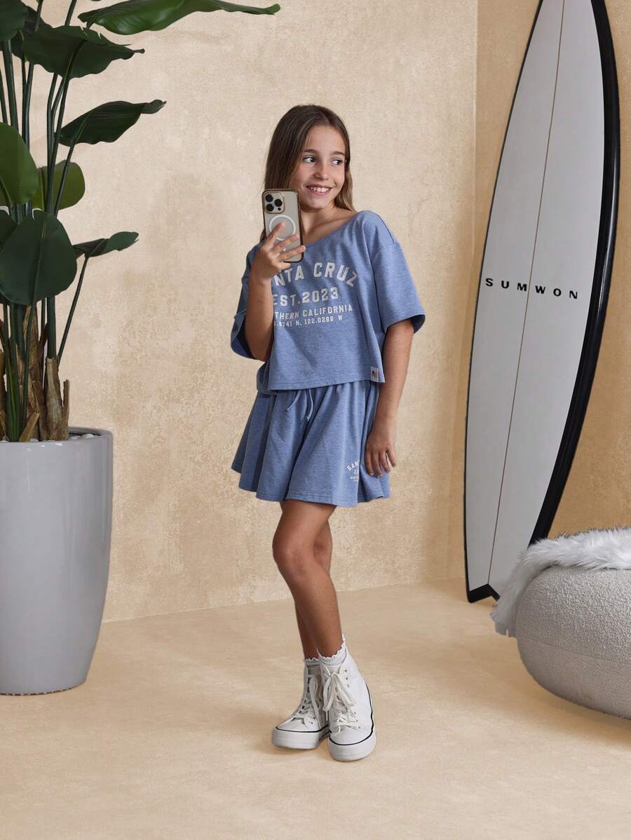 SUMWON Bộ đồ Santa Cruz cho kỳ nghỉ hè, áo crop top, chân váy tròn, phối đồ hai mảnh, trang phục thường ngày năng động, bộ đồ đi biển cuối tuần - Màu xanh lam - Xem 1
