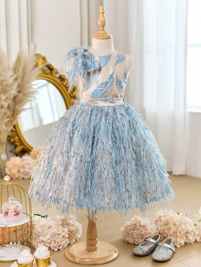 SHEIN Leap Crew Young Girl 2pcs Set: Cute Big Bow Decor Sleveless Feather Jacquard Tank Top & Fringe Skirt Spring/Summer Ramandan Style Matching Family Vacation,Gorgeous Princess Partywear