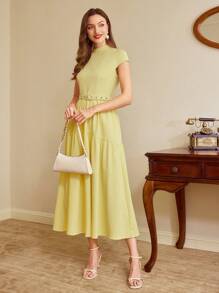 SHEIN DECDS Vestido elegante y retro para mujer, vestido ajustado sin mangas de color amarillo pálido con bajo asimétrico para primavera/verano, atuendo y vestido para el Día de la Madre, vestido de verano - Amarillo claro - Ver 6