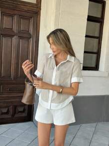 Pariaura Áo sơ mi nữ tay ngắn giản dị có túi ve áo kẻ sọc chắp vá màu tương phản - Màu be - Xem 3