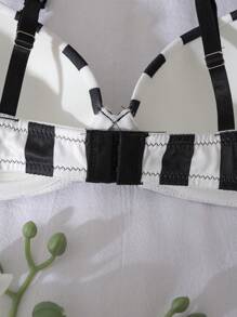 DelicateAllure Striped Splice Non Padded Wire Free Lace Trim Cute Women Bras - Black - View 6