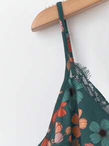 SHEIN PETITE CURVE Blusa de tirantes con estampado floral y encaje en talla grande, blusa gráfica de estilo country para conciertos de verano, para personas de estatura talla grande baja