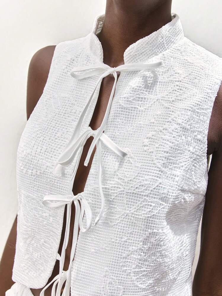 SHEIN Maija Women's White Stand Collar Bowknot Front Textured Floral Jacquard Elegant Sleeveless Top, Minimalist Solid Color Summer Clothing