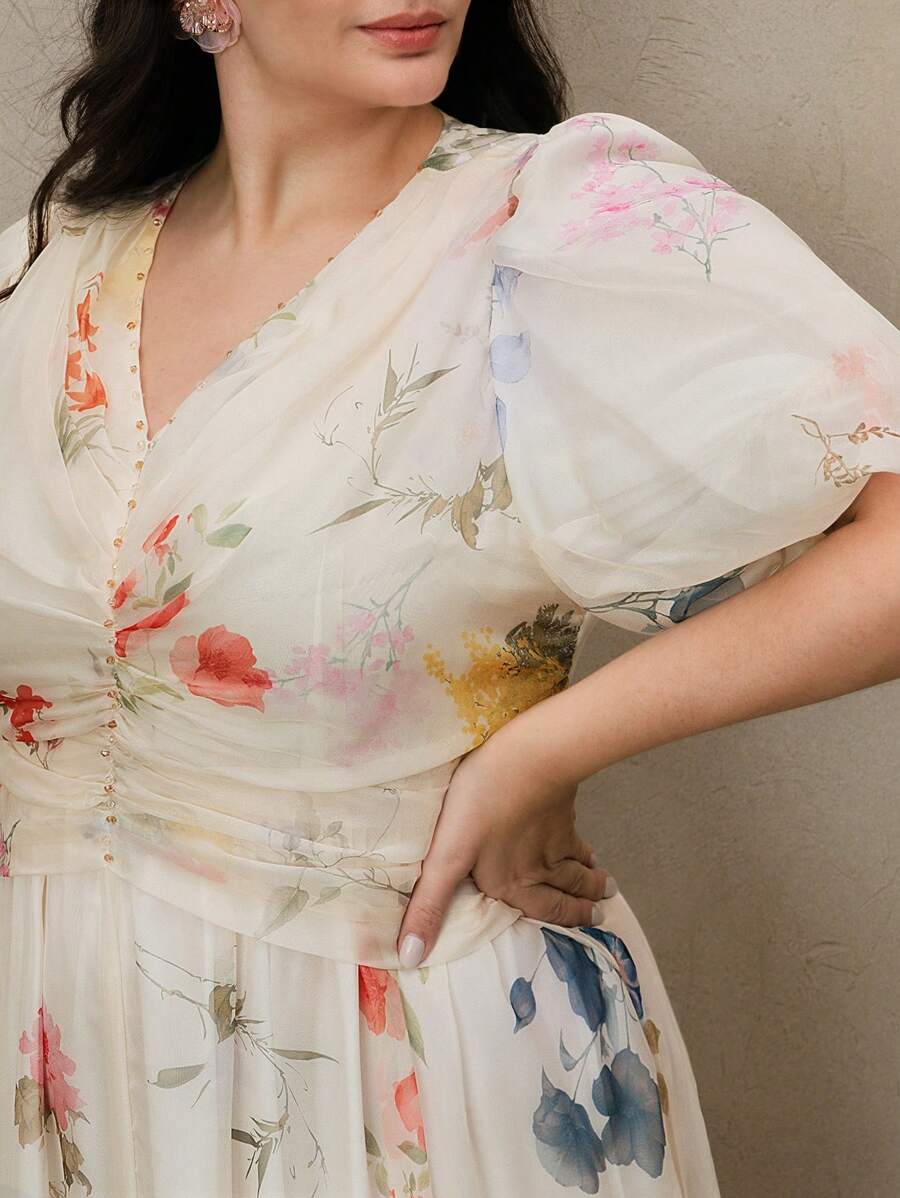 Anewsta 大码花卉印花 V 领高开衩短袖连衣裙 - 杏色 - 查看 1