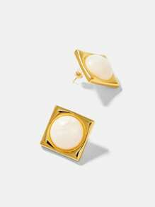 MOTF PREMIUM Pendientes con perla artificial con forma geométrica cuadrada chapados en oro de 18k