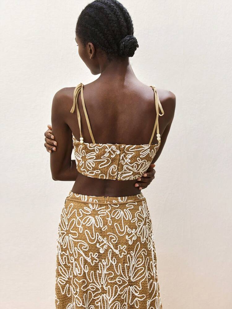 SHEIN Maija Women's Brown Summer Textured Jacquard Fabric Tube Top With Elastic Back Strap And Adjustable Shoulder Strap, Minimalist Fashion Casual Vacation Fitted Cropped Tank Top For Women, Summer