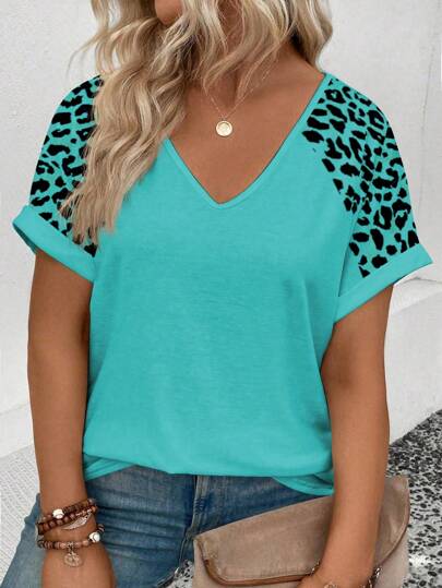 SHEIN LUNE CURVE New Arrival Women Plus Size Fashionable Leopard Print V-Neck Loose Short Sleeve T-Shirt
