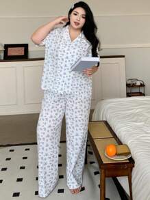Dazy Plus 加大码动物印花翻领宽松休闲睡衣套装，含上衣和裤子