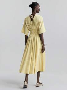 Ontre Damen Vier-Jahreszeiten Bürokleid mit Taille, Hochzeitsgast Kleid, Lehrerin Kleid, Club Kleid, Business Lässig Kleid, Old Money Stil, Retro Damen Kleid, Lässig Street-Style, Rundhals Fledermausärmel, plissiertes Taschen Midi Kleid