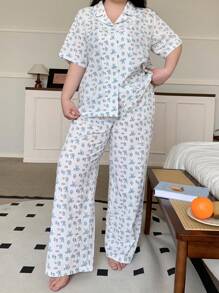 Dazy Plus 加大码动物印花翻领宽松休闲睡衣套装，含上衣和裤子