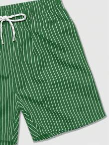 ROMWE MEN Prep Men's Casual Striped Print Drawstring Shorts, Suitable For Summer