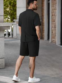 Manfinity Homme Plus Size Men Lapel Neck Shirt And Shorts Suit Set